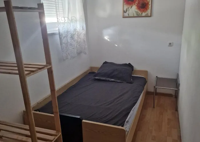 Monteur Alleinnutzung * Mengkofen